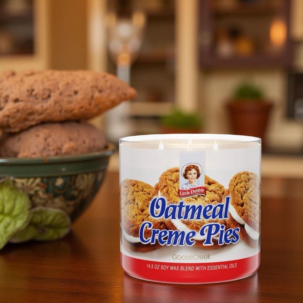New Soy Base Oatmeal Creme Pies Little Debbie ™ 3-Wick Candle
